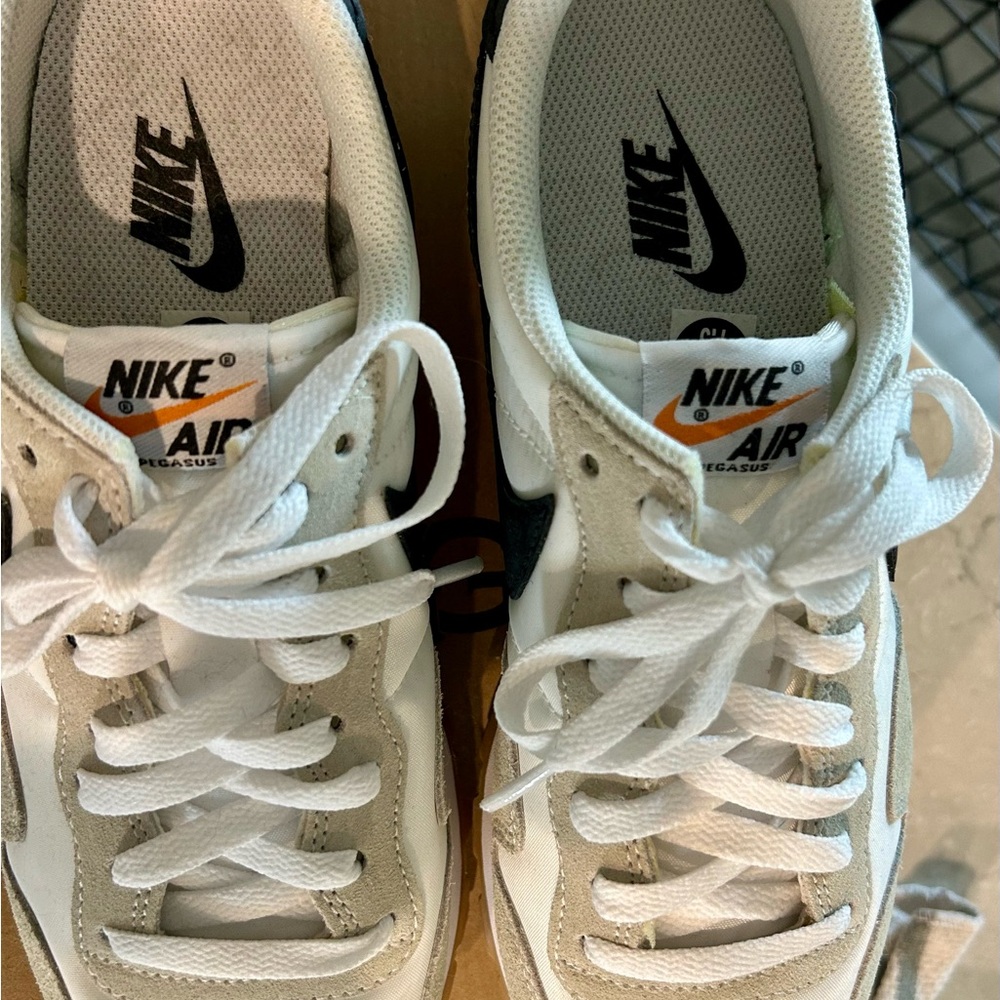 Nike Men’s Air Pegasus 83 - Picture 4 of 7